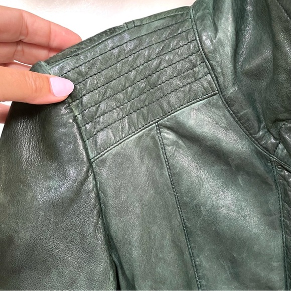 Rare rustic moss GREEN Danier leather jacket w equestrian moto timeless style - Picture 14 of 16